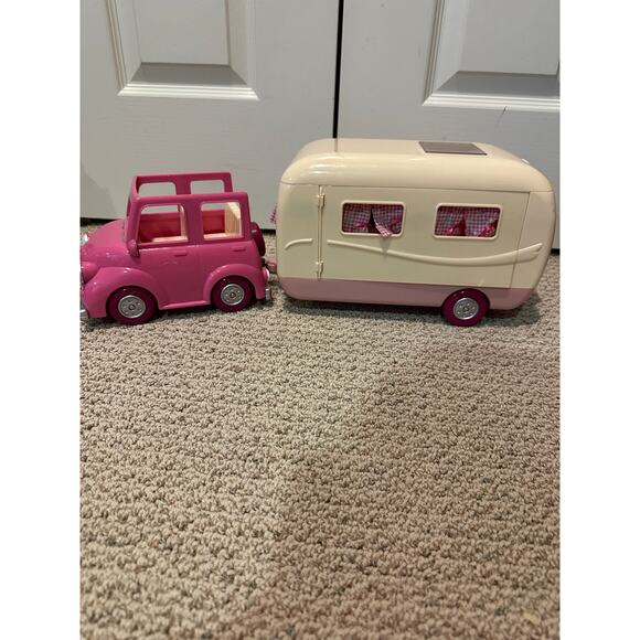 Target Lil Woodzeez camper set with car - Picture 5 of 5